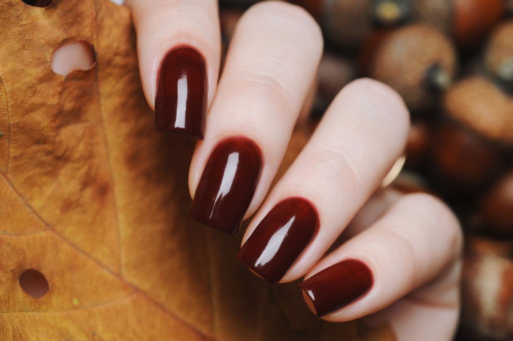53 Designs For Amazing Red Fall Nails For 2023